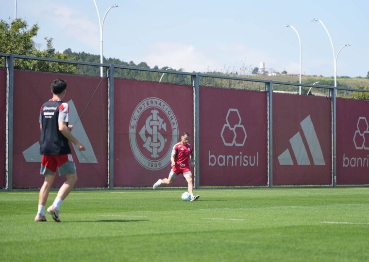 Com novo técnico, Bruno Gomes pode voltar à sua função de origem, no meio campo