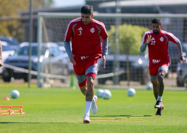 Defensor colorado é titular incontestável nas últimas formações