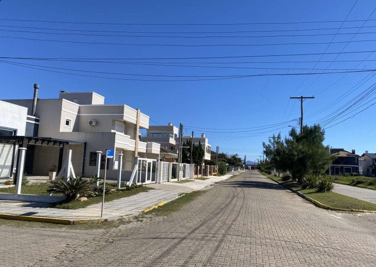 Litoral Norte do RS é conhecido pela prevalência de casas mais baixas