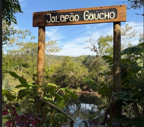 Famoso recanto de &aacute;guas cristalinas est&aacute; localizado no Parque Pitayas Eco Camping e Cabanas