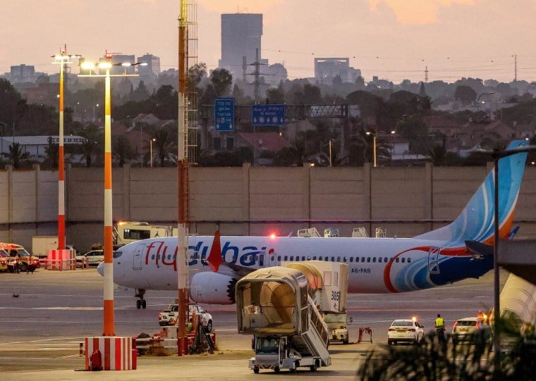 Voo da Flydubai transportava mais de 170 pessoas e pousou em segurança em Tabuk, na Arábia Saudita.