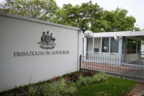 Austrália cita eleições e fala em 'terrorismo' após suspender atendimentos nos consulados e na embaixada