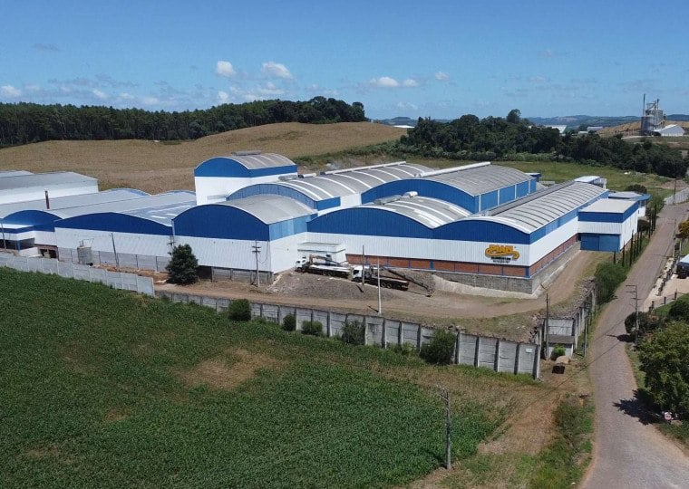 Com sede em Paraí, na Serra Gaúcha, a Pian Alimentos atua há cerca 42 anos no setor de nutrição animal