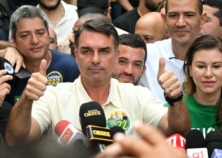 Flávio tem 811.907 votos e Lula, 699.865 votos