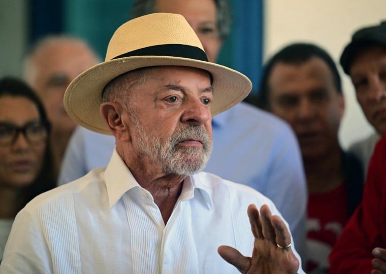 Lula disse, ainda, que hoje será definida uma nova página na história do país 