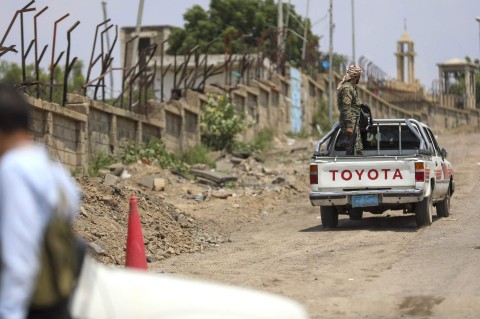 Forças do Iêmen chegam a estreito disputado com os houthis