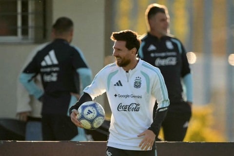 Despedida de Messi tem ingressos de até R$ 1,6 mil esgotados em apenas 90 minutos