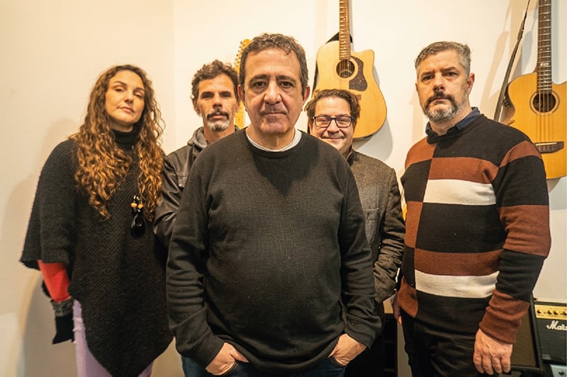 Fernando Marco apresenta show autoral gratuito 'Tão Somente o Verbo Amar' no Teatro da UFCSPA