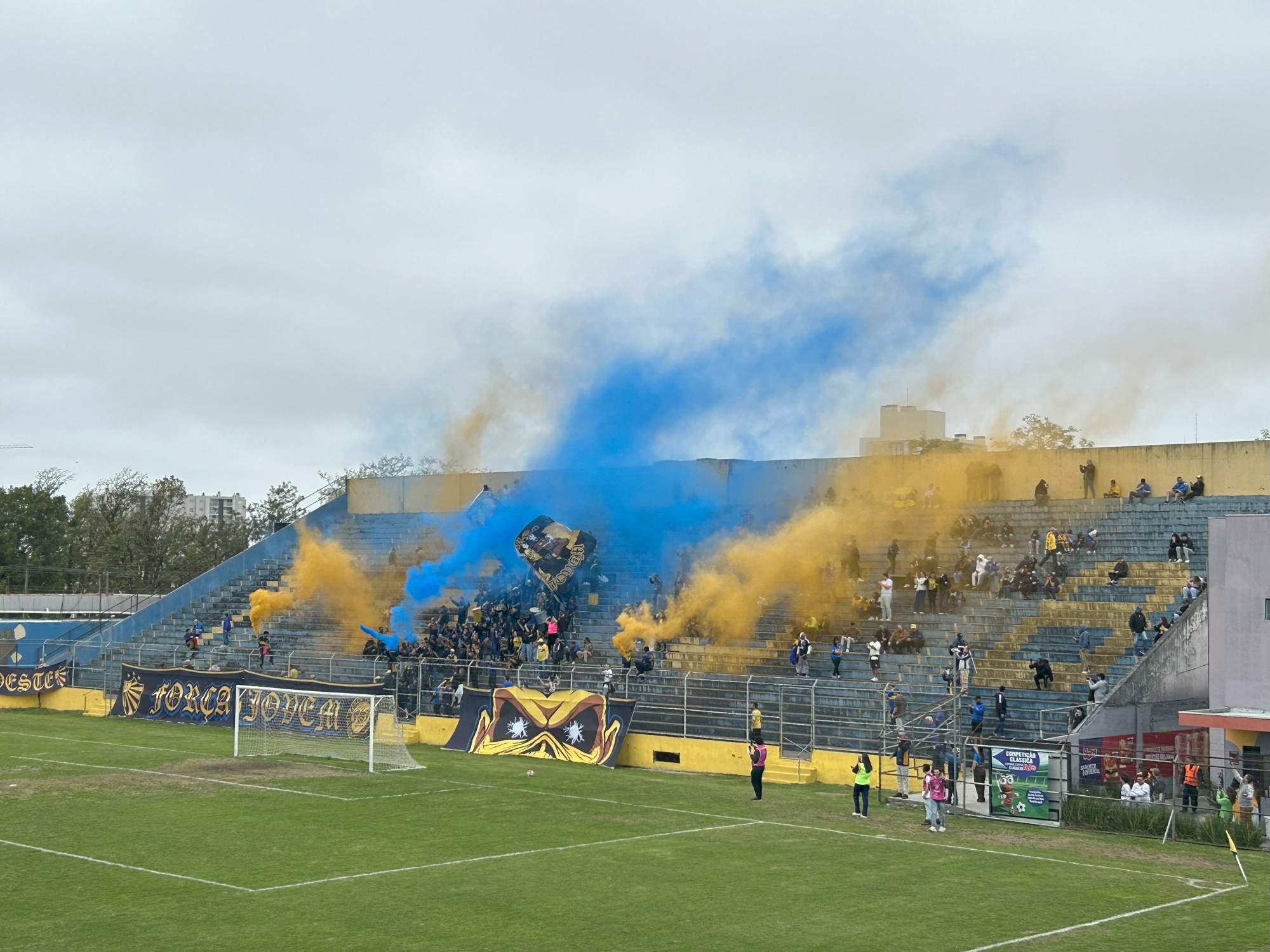 Est&aacute;dio da Boca do Lobo &eacute; o mais antigo em atividade no Brasil | SAMANTHA BEDHUN/ESPECIAL/CIDADES