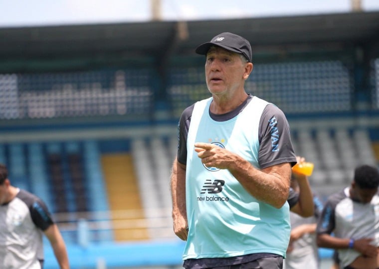 Renato Portaluppi tem uma série de desfalques para o duelo