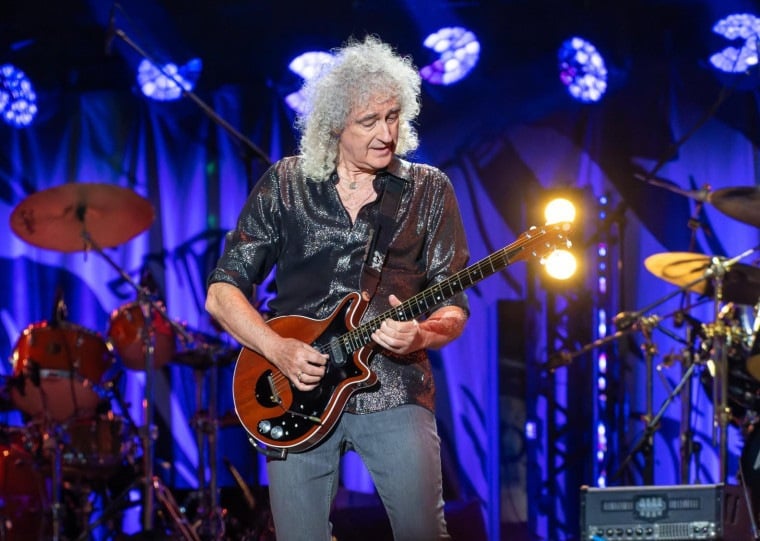Guitarrista brit&acirc;nico disse ter decidido por n&atilde;o mais excursionar ap&oacute;s morte de pessoa pr&oacute;xima