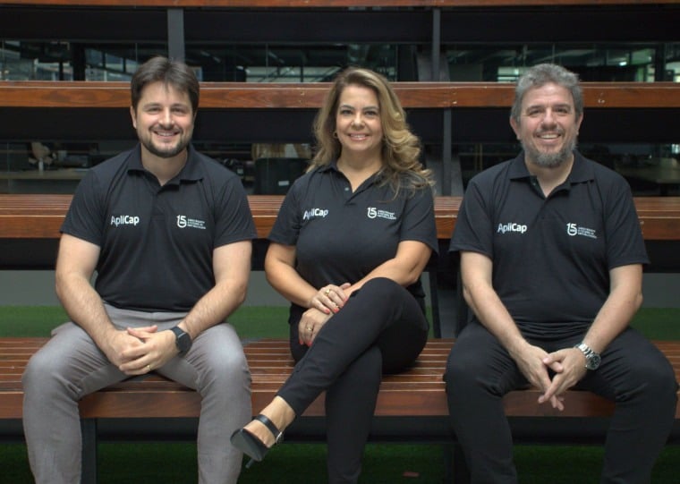 Diego Zugno Kulczynski, Luciane Rodrigues da Rosa e Marcio Jos&eacute; Fritsch, da ApliCap Capitaliza&ccedil;&atilde;o, representam a lideran&ccedil;a &agrave; frente da trajet&oacute;ria de crescimento e consolida&ccedil;&atilde;o da companhia