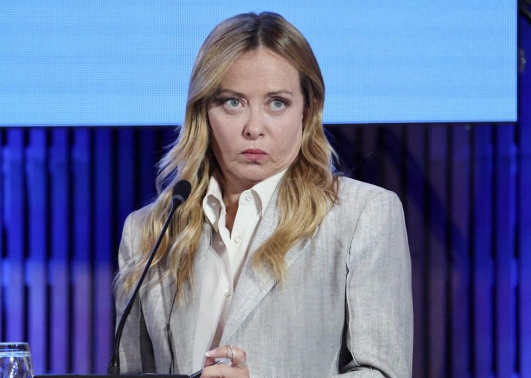 Meloni teria amea&ccedil;ado se demitir, provocando a queda do governo, caso o texto n&atilde;o fosse aprovado pelos deputados