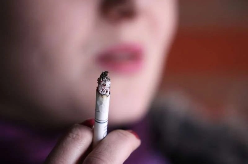 Pesquisa aponta que jovens de 16 a 24 anos, 19% se declaram fumantes ativos, 2% acima da média nacional