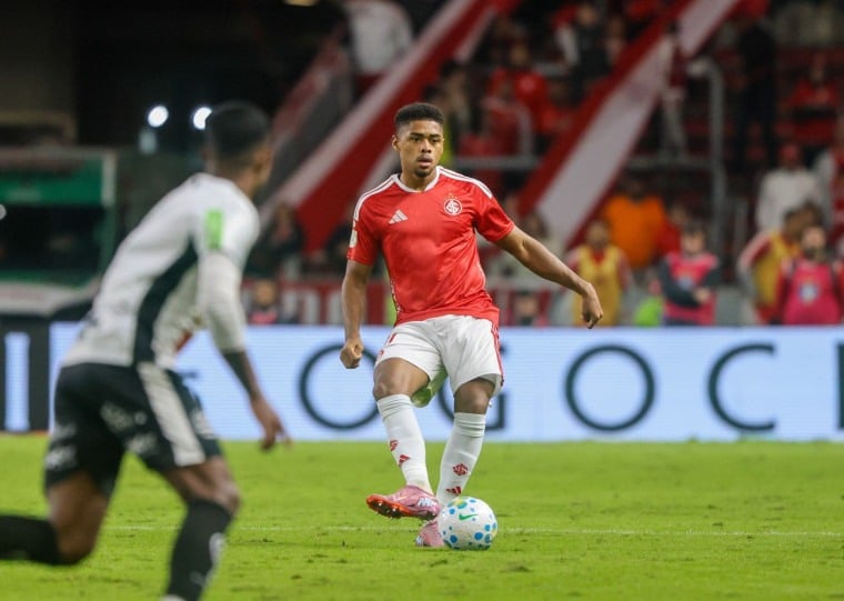 STJD converte parte da pena em multa e libera atleta para o clássico