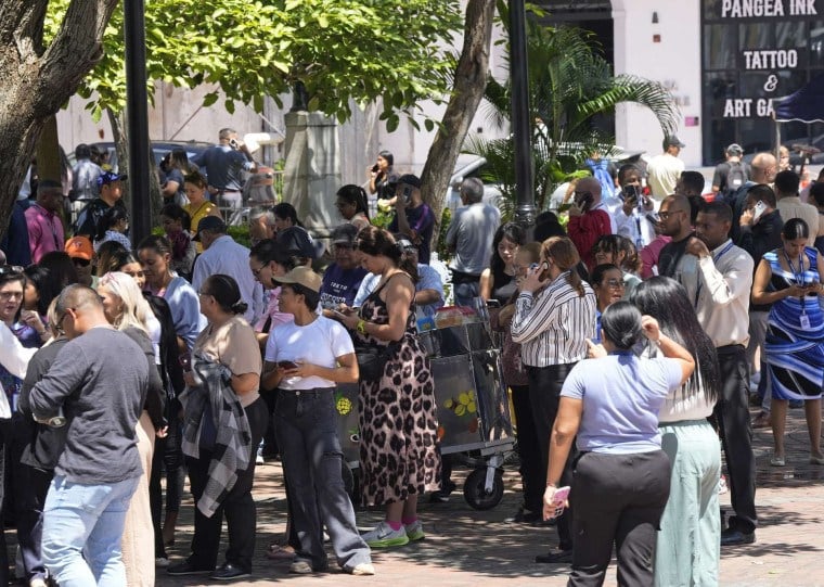 Tremores foram sentidos na capital do país, onde ocorreram evacuações
