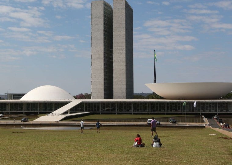 O texto que será analisado é o mesmo que foi aprovado pela Câmara dos Deputados em maio, também em dois turnos, por ampla maioria
