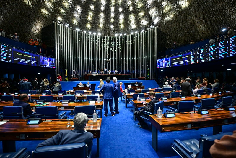 Na pauta, quinta e última sessão de discussão e votação, em primeiro turno, da proposta de emenda à Constituição que acaba com a escala 6x1 
