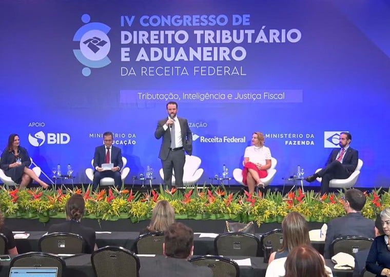 Durigan defende Receita como plataforma de inteligência do Estado