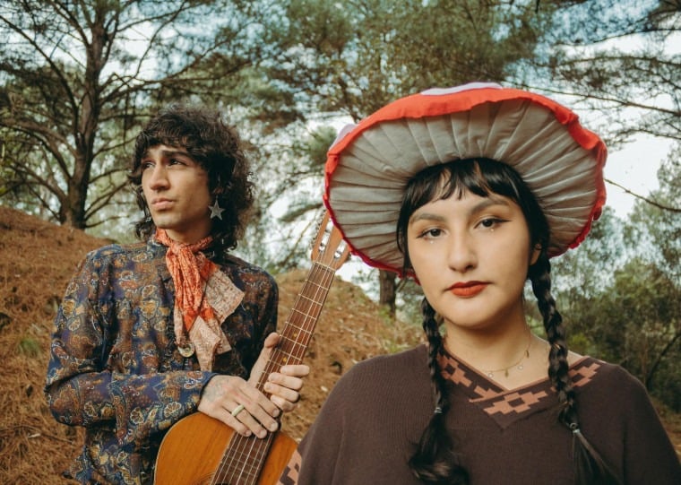 J&uacute;lia Manfroi e Mattos Rodrigues s&atilde;o o casal respons&aacute;vel pela m&uacute;sica da Doce Creolina