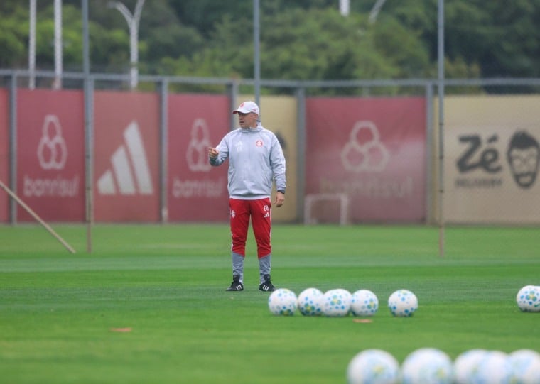 Eduardo Baptista terá que mudar o time para buscar a vitória no interior paulista