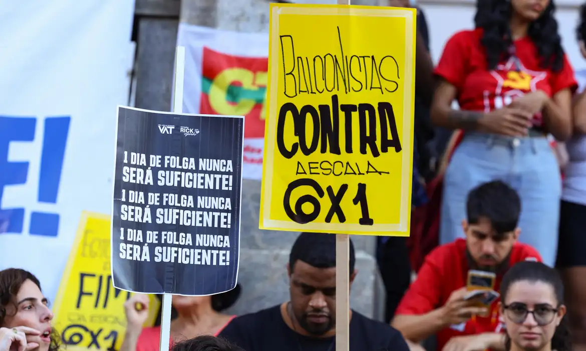 Senado aprovou nesta quarta-feira (14) a PEC que acaba com a jornada de trabalho 6x1