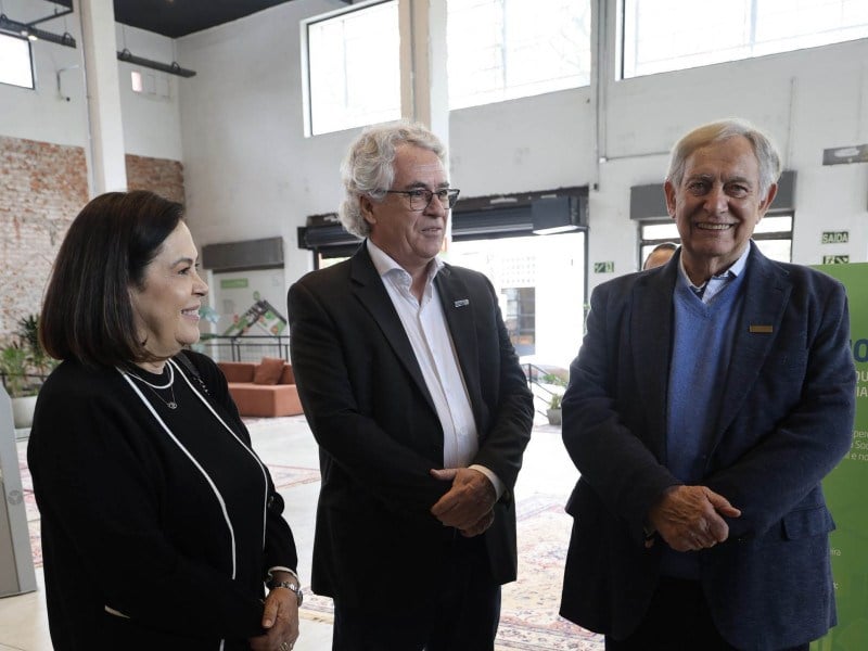 Claudia Martins, Sérgio Mendonça e Claudio Bier na abertura da mostra 80 Anos do Sesi