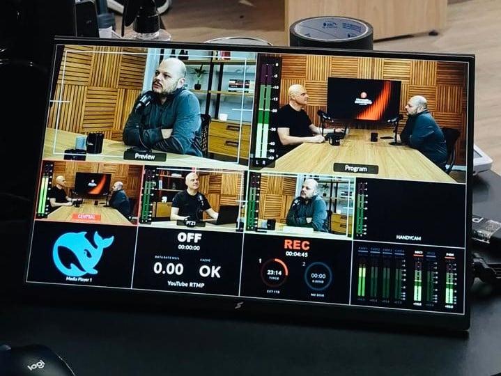 Episódios do programa de Carlos Toillier (e) abordam decisões, desafios e aprendizados por trás de trajetórias de sucesso