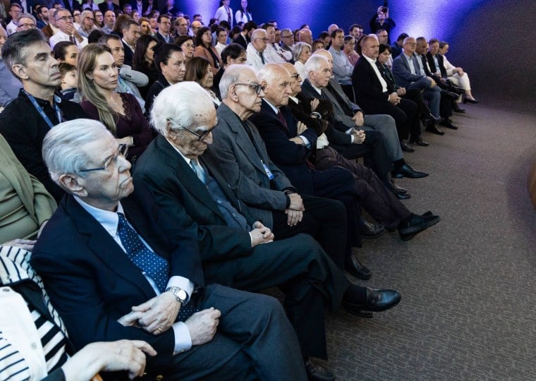 Sete médicos foram homenageados pela direção do hospital São Lucas