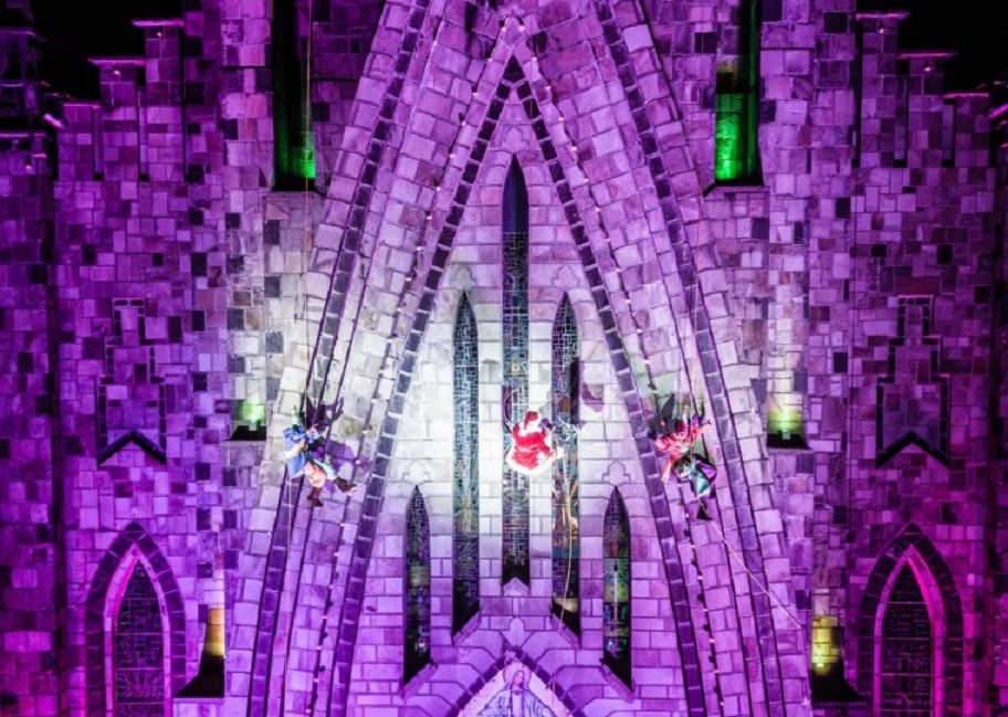 Abertura da temporada de natal em Canela acontece com a descida do papai noel da Igreja de Pedra | Lucas Dias/DIVULGAÇÃO/CIDADES