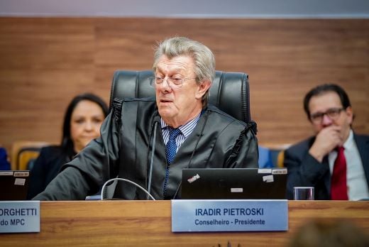 Iradir Pietroski foi reeleito para presidência da instituição em eleição que definiu outros seis membros da diretoria