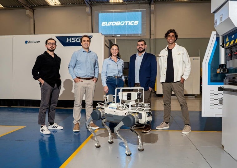 Marcos Marcon, Pedro Sehbe, Bruna Pavan, Said Nasser e Cristian Pavan, da Eurobotics 
