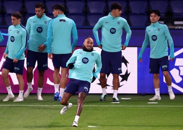 Raphinha está pronto para enfrentar PSG, confirma Flick na Champions