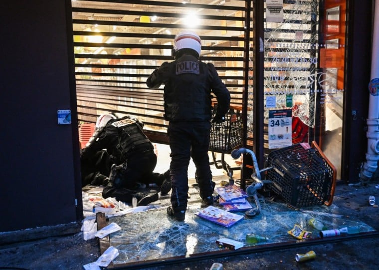 Prefeitura de Polícia de Paris afirmou que a proibição era necessária diante do risco de novos episódios de violência nas ruas