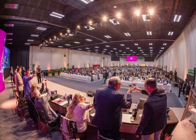 Cerca de 800 pessoas participaram do evento anual de degusta&ccedil;&atilde;o de vinhos, que acontece em Bento Gon&ccedil;alves, no s&aacute;bado passado