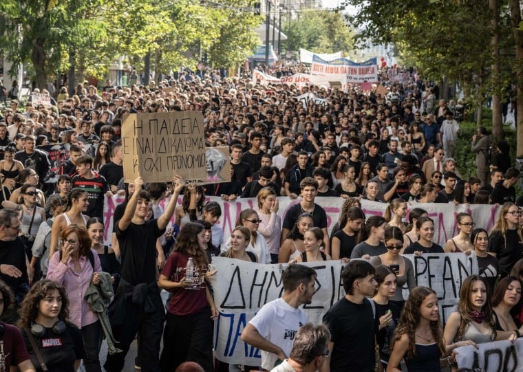 Manifestações semelhantes ocorreram também nas cidades de Tessalonica e Patras