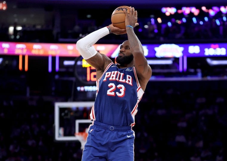 LeBron estreia nos Sixers com vitória sobre Knicks na NBA 2026