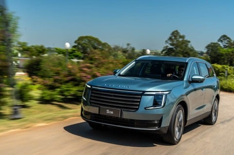 S08 é o primeiro SUV híbrido plug-in para sete ocupantes da Jetour