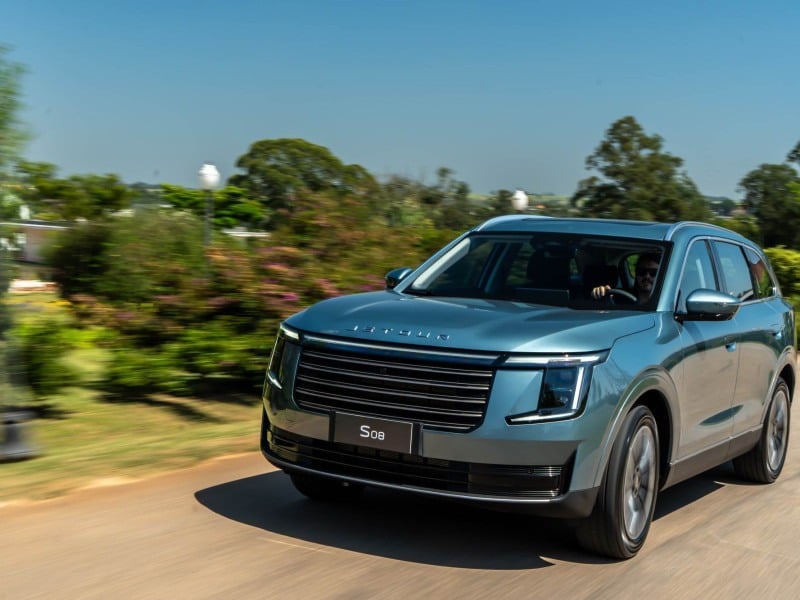 S08 é o primeiro SUV híbrido plug-in para sete ocupantes da Jetour