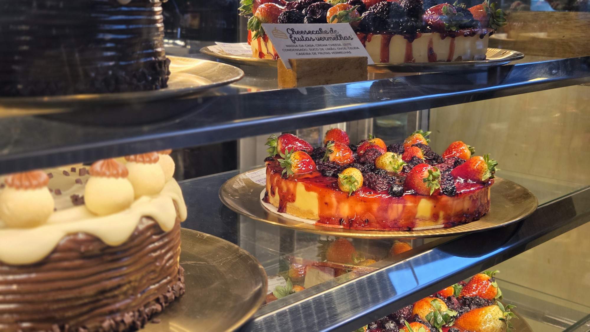 As tortas da cafeteria Leiteria seguem sendo a atra&ccedil;&atilde;o do novo neg&oacute;cio  | NATHAN LEMOS/JC