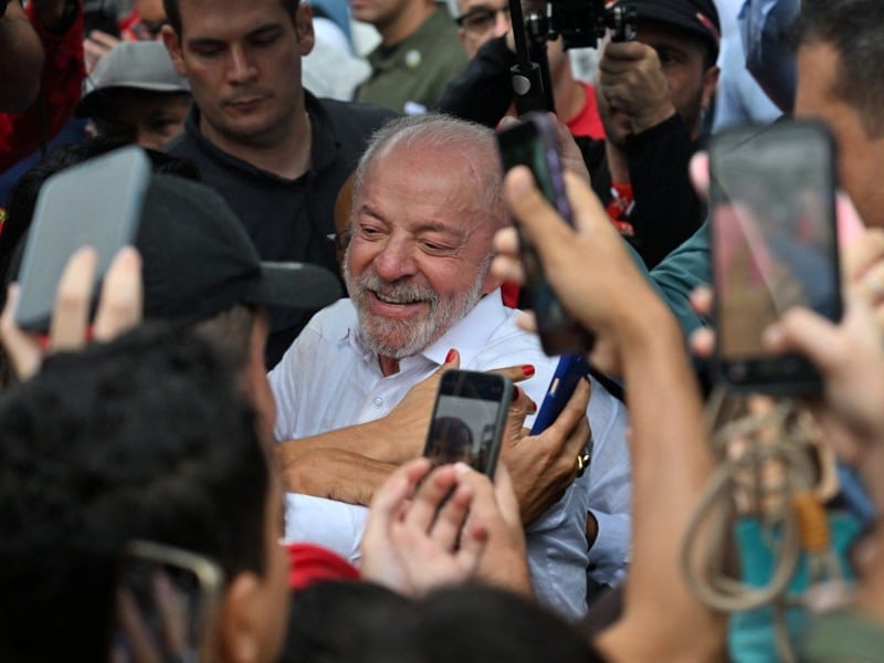 Vitória de Lula marca primeira virada em disputa presidencial em 2º turno