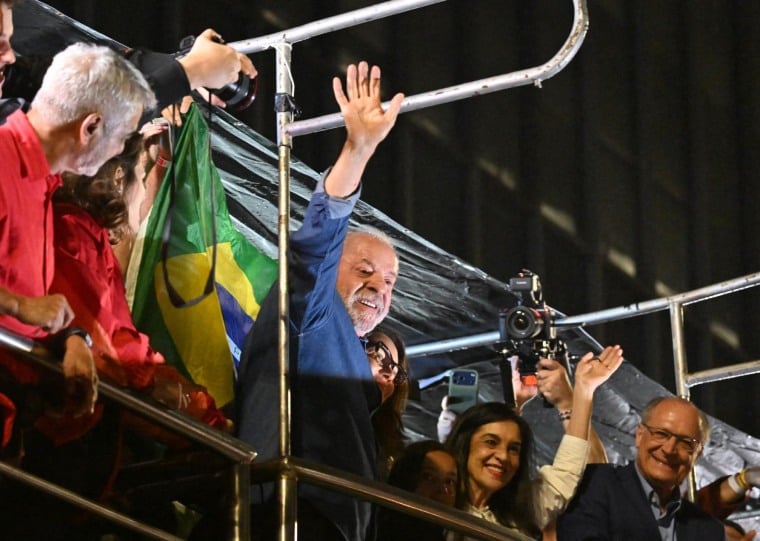 Canadá, França e Peru foram alguns países que felicitaram Lula pela reeleição à presidência do Brasil
