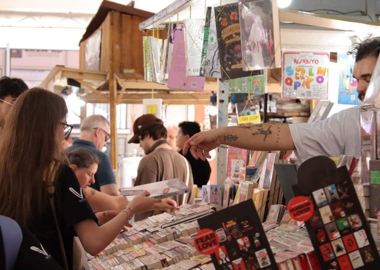 Feira do Livro de Porto Alegre abre na sexta-feira (30), com programação gratuita das 10h às 20h.