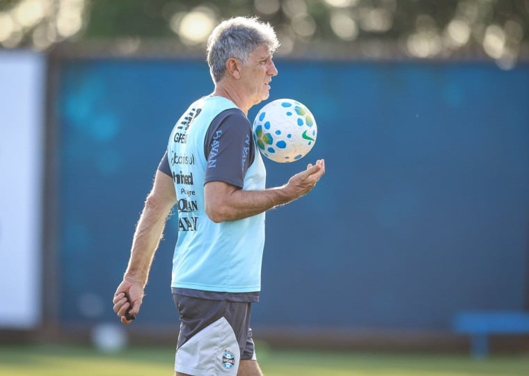 Renato Portaluppi não deve ter Pavón e Diego Caito à disposição, Kannemann pode voltar ao time
