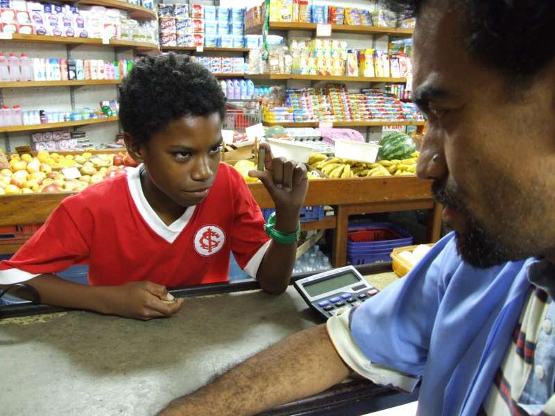 {'nm_midia_inter_thumb1':'https://www.jornaldocomercio.com/_midias/jpg/IMAGENS2/Thumbnail_128x128/F_0000149186.JPG', 'id_midia_tipo':'2', 'id_tetag_galer':'', 'id_midia':'F_0000149186.JPG', 'cd_midia':5149186, 'ds_midia_link': 'https://www.jornaldocomercio.com/_midias/jpg/IMAGENS2/F_0000149186.JPG', 'ds_midia': 'AINDA_ORANGOTANGOS - FILME DE GUSTAVO SPOLIDORO - FOT LUCIANE SELIGMAN', 'ds_midia_credi': 'LUCIANE SELIGMAN/DIVULGA&Ccedil;&Atilde;O/JC', 'ds_midia_titlo': 'AINDA_ORANGOTANGOS - FILME DE GUSTAVO SPOLIDORO - FOT LUCIANE SELIGMAN', 'cd_tetag': '1', 'cd_midia_w': '800', 'cd_midia_h': '600', 'align': 'Left'}