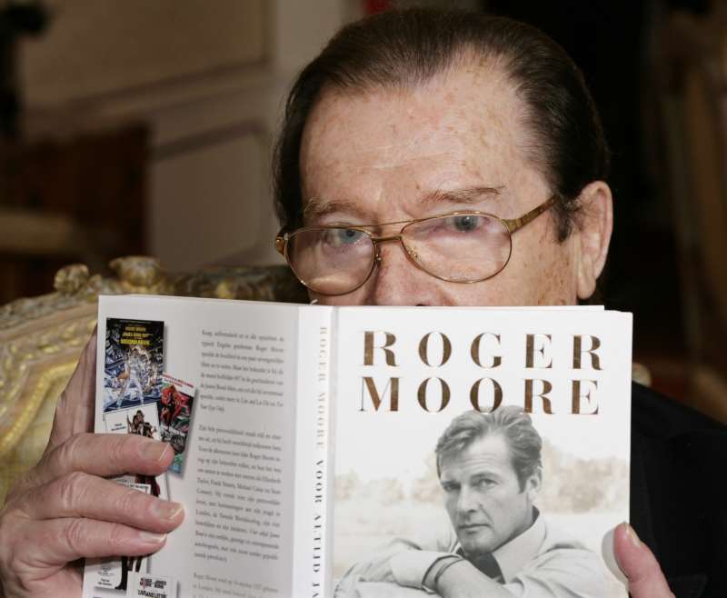 Por suas ações humanitárias, ator foi condecorado como Cavaleiro do Império Britânico pela Unicef