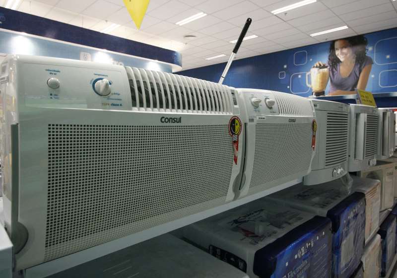 Aparelhos de ar-condicionado de janela, que são os mais ineficientes, estão com os dias contados no País