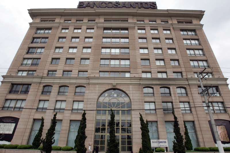 Instituição quebrou em 2005, deixando rombo de R$ 3,4 bi