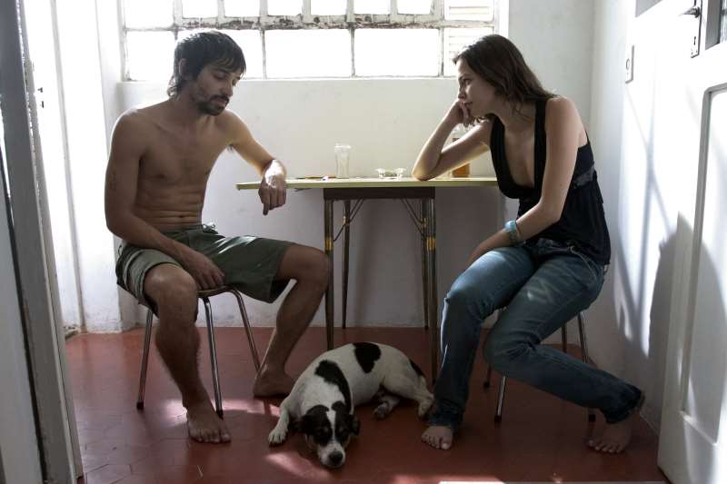 {'nm_midia_inter_thumb1':'https://www.jornaldocomercio.com/_midias/jpg/Imagens/Thumbnail_128x128/F_0000029353.JPG', 'id_midia_tipo':'2', 'id_tetag_galer':'', 'id_midia':'F_0000029353.JPG', 'cd_midia':5029353, 'ds_midia_link': 'https://www.jornaldocomercio.com/_midias/jpg/Imagens/F_0000029353.JPG', 'ds_midia': 'DESCRI&Ccedil;&Atilde;O:         C&Atilde;O SEM DONO - JULIO ANDRADE E TAIN&Aacute; M&Uuml;LLER EM CENA DO FILME DE BETO BRANT E RENATO CIASCA   FOTO DRAMA FILMES  DATA:8.05.07  ', 'ds_midia_credi': 'DRAMA FILMES/DIVULGA&Ccedil;&Atilde;O/JC', 'ds_midia_titlo': 'DESCRI&Ccedil;&Atilde;O:         C&Atilde;O SEM DONO - JULIO ANDRADE E TAIN&Aacute; M&Uuml;LLER EM CENA DO FILME DE BETO BRANT E RENATO CIASCA   FOTO DRAMA FILMES  DATA:8.05.07  ', 'cd_tetag': '1', 'cd_midia_w': '800', 'cd_midia_h': '533', 'align': 'Left'}