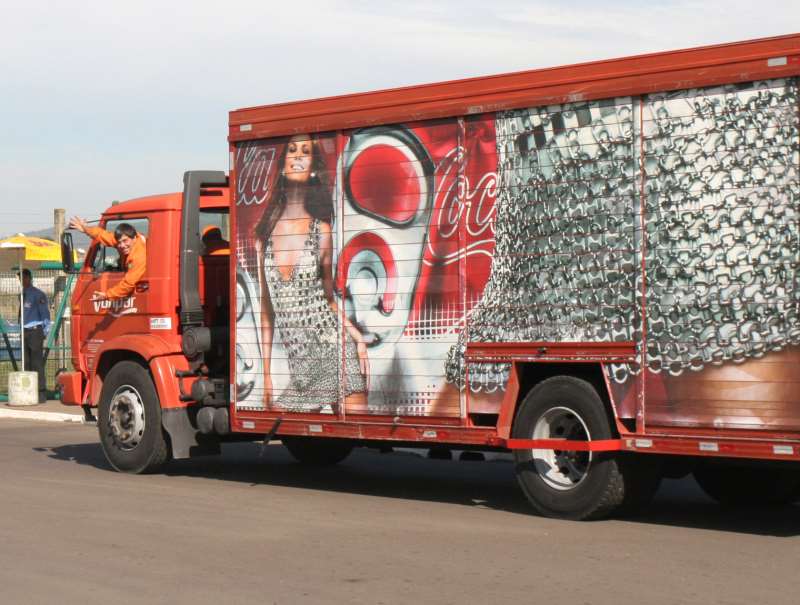 A empresa alegou que os cortes se devem a sobreposição de funções na estrutura corporativa